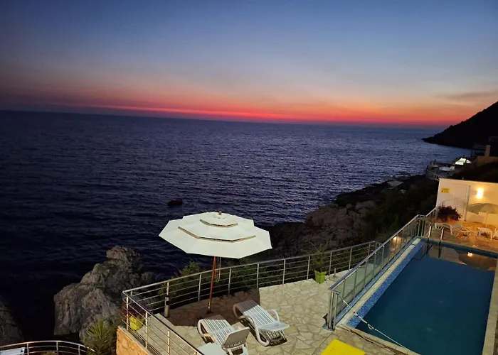 Paradise Beachfront View 1