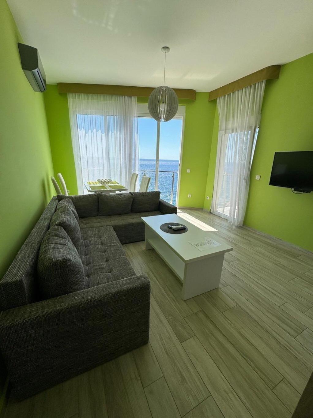 Paradise Beachfront View 1