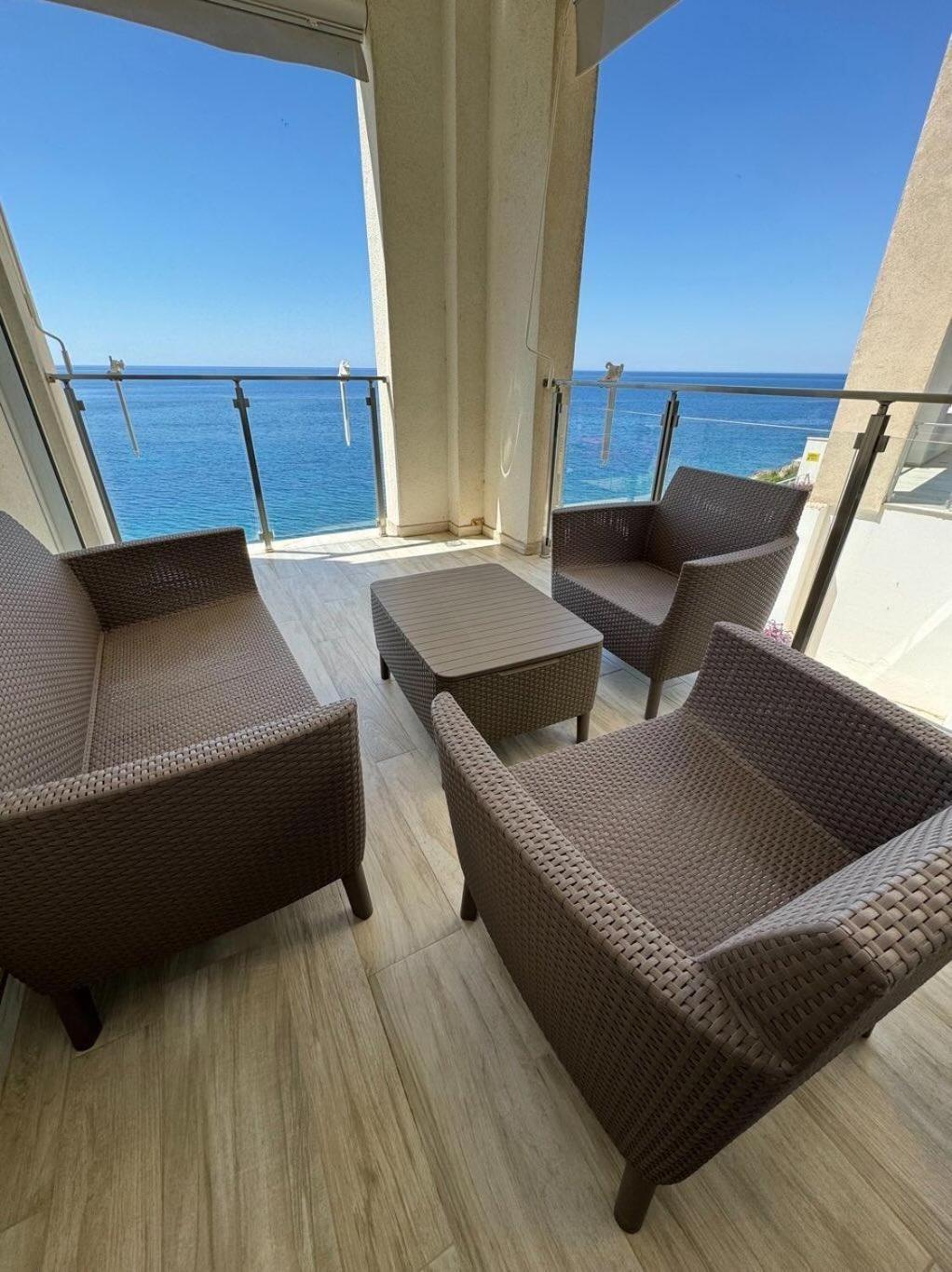 Paradise Beachfront View 1 *