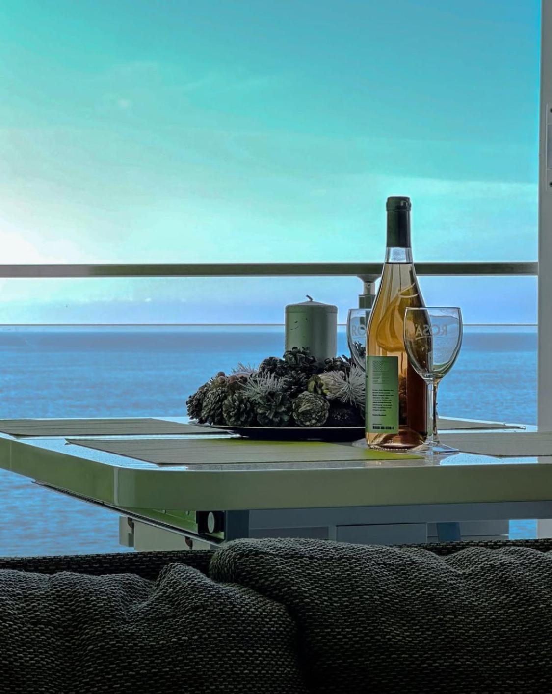 Apartment Paradise Beachfront View 1