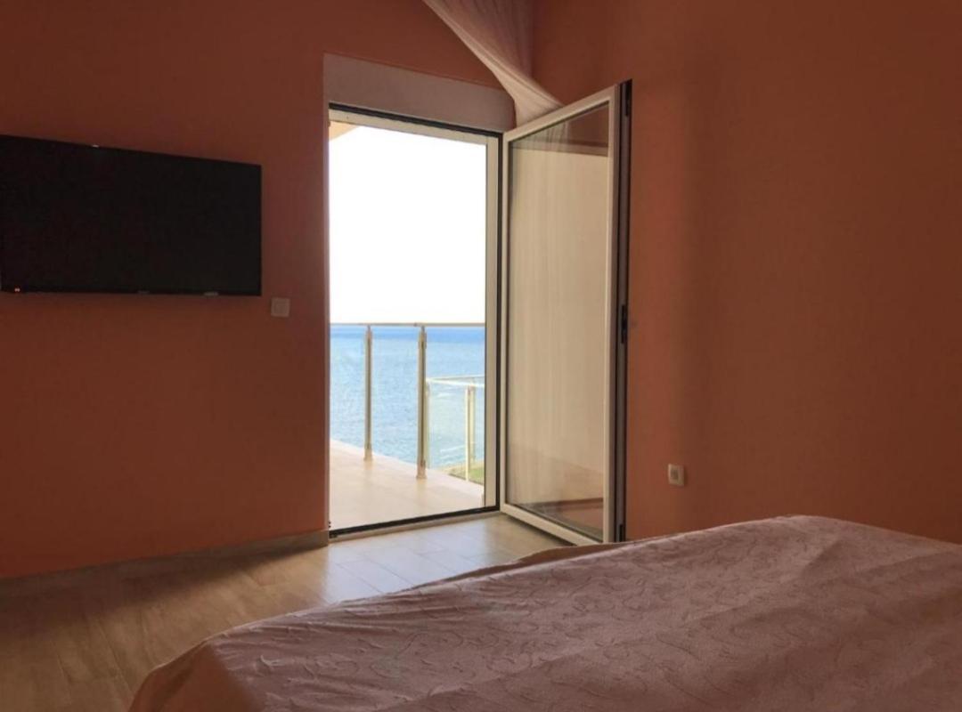 Paradise Beachfront View 1 Апартаменты Бар