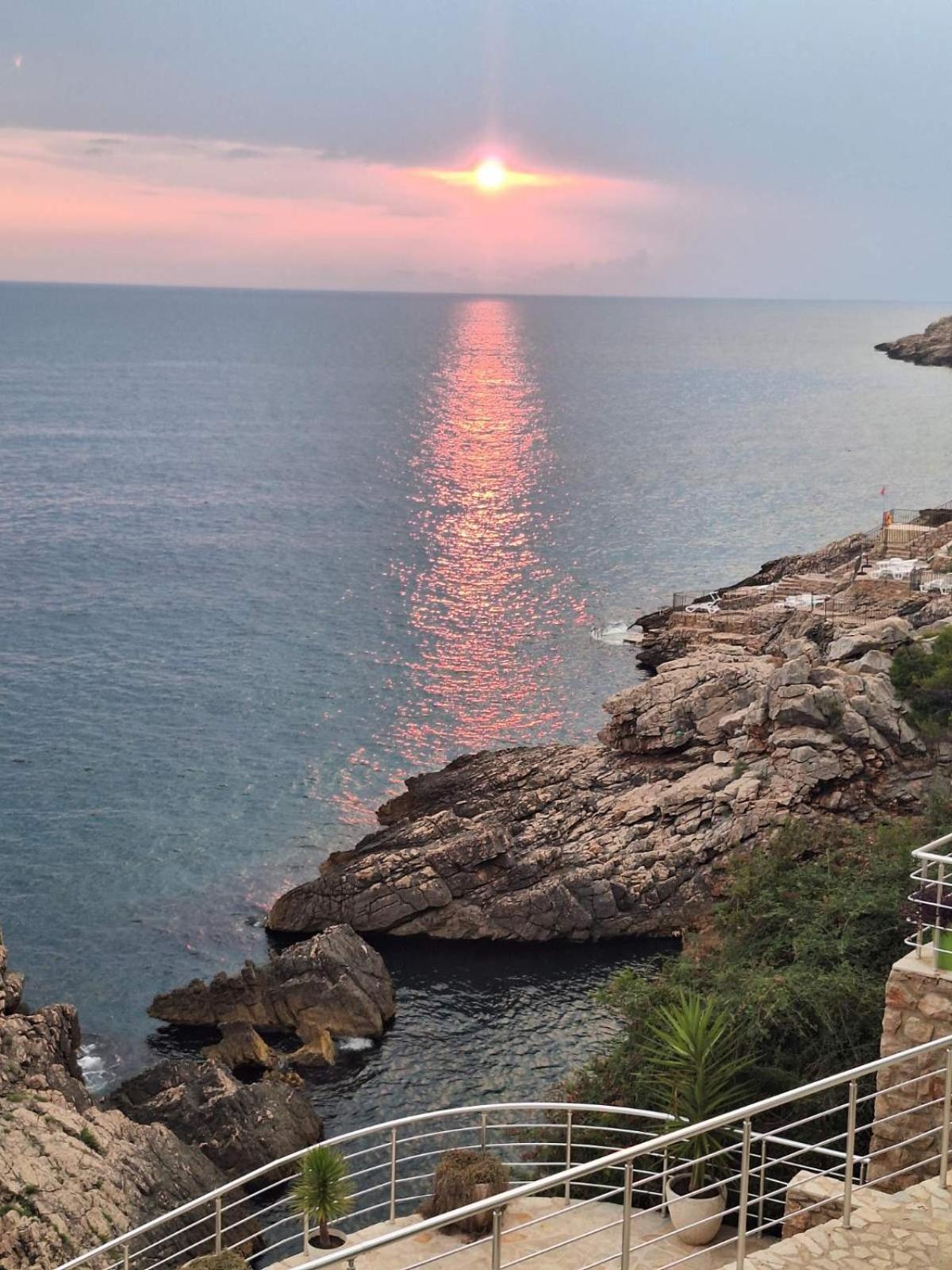 Paradise Beachfront View 1 Апартаменты Бар